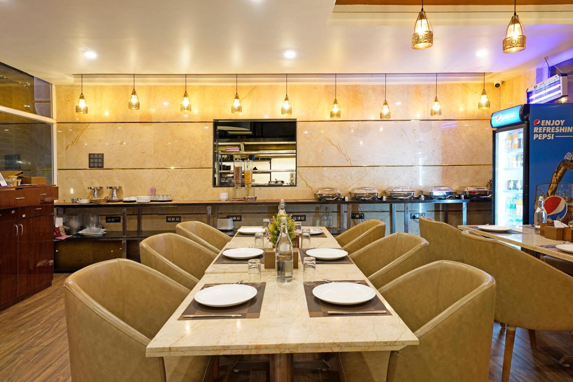 Kingston Hotel Bangalore Dış mekan fotoğraf
