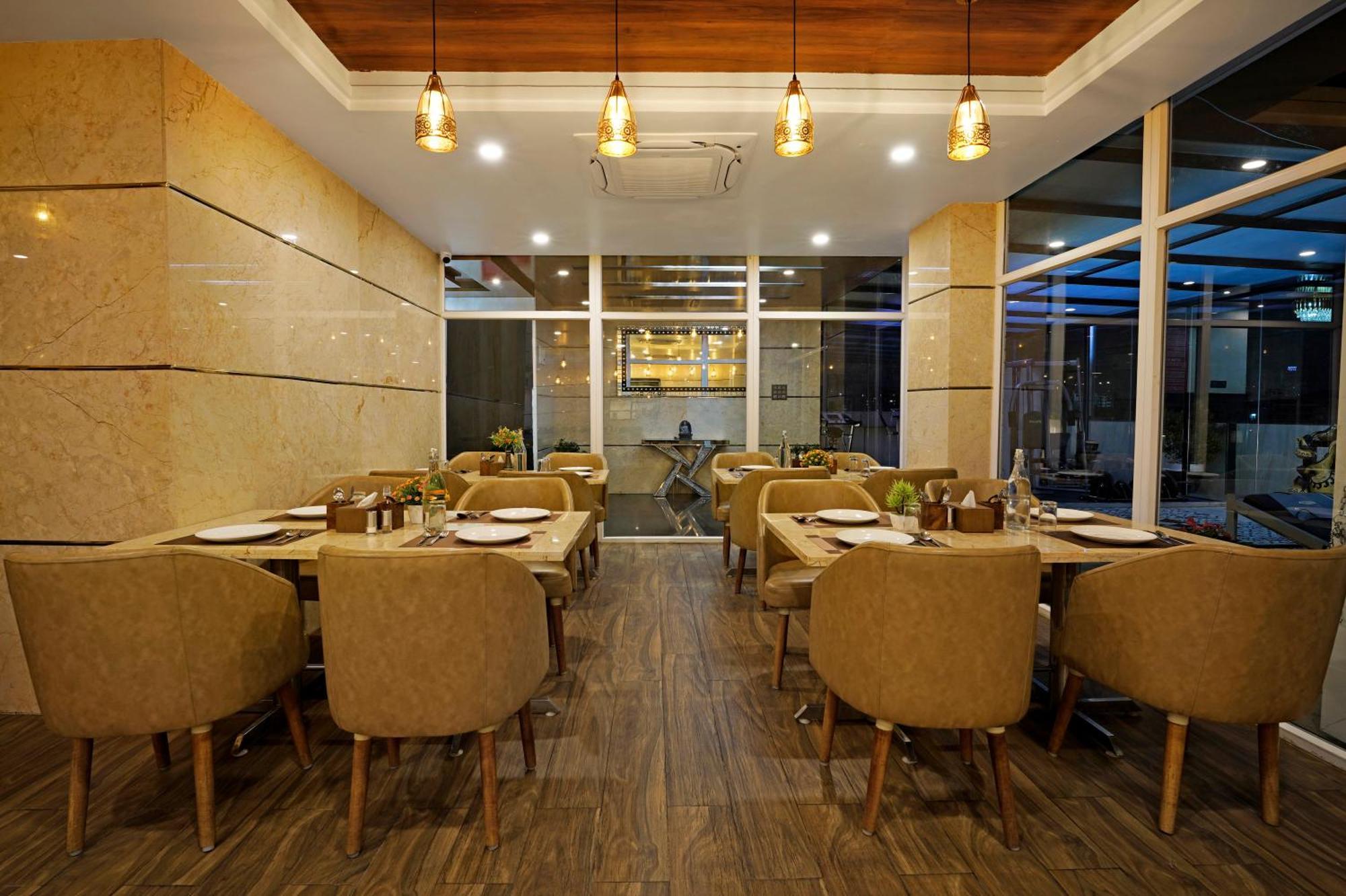 Kingston Hotel Bangalore Dış mekan fotoğraf